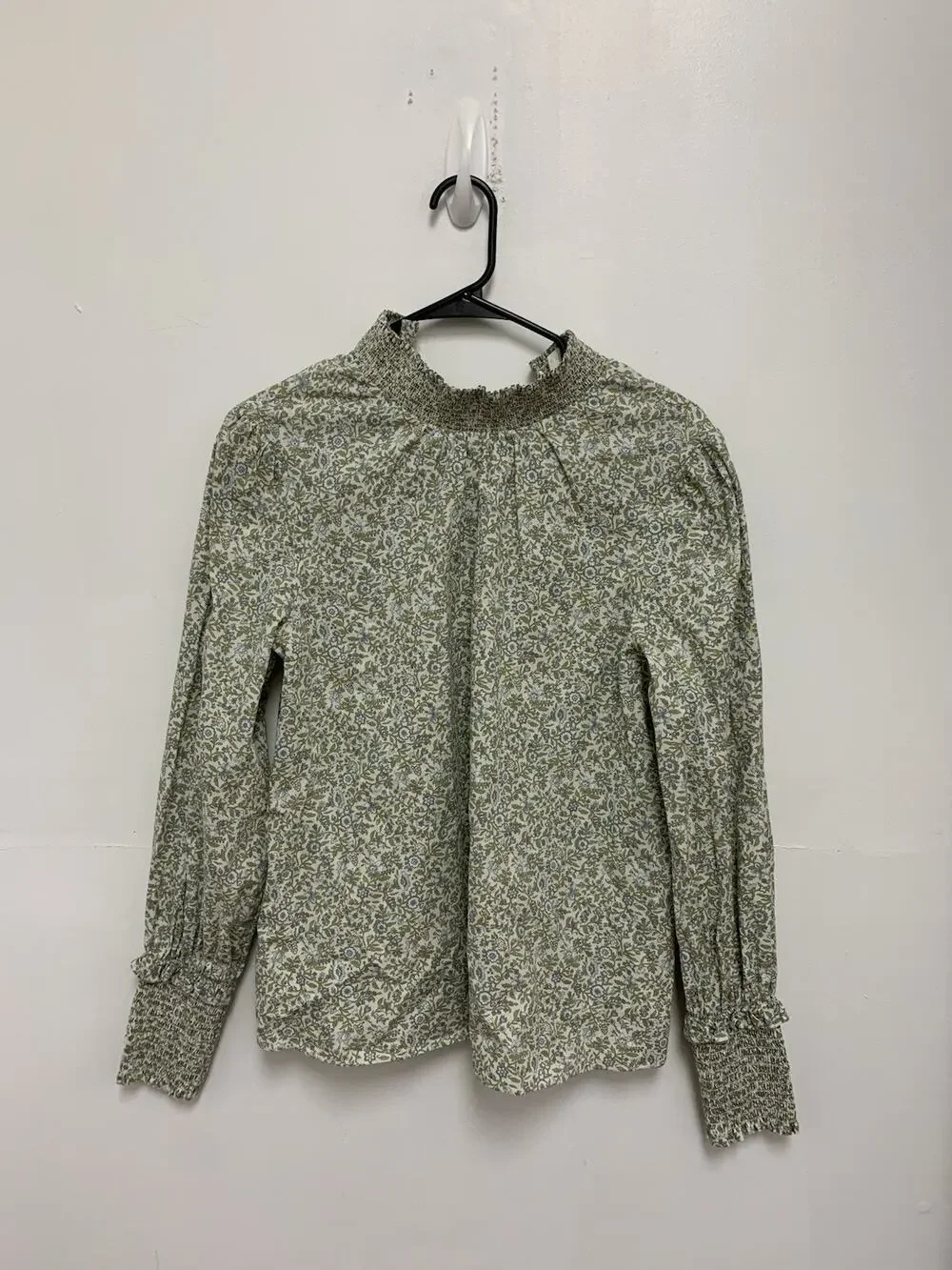 TUCKERNUCK Hyacinth House Floral Puff Sleeve Blouse with Mandarin Collar Small